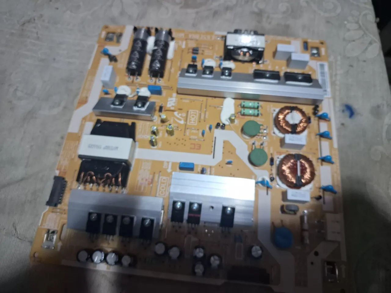 Placa fonte samsung qn65q7famg - Foto 2