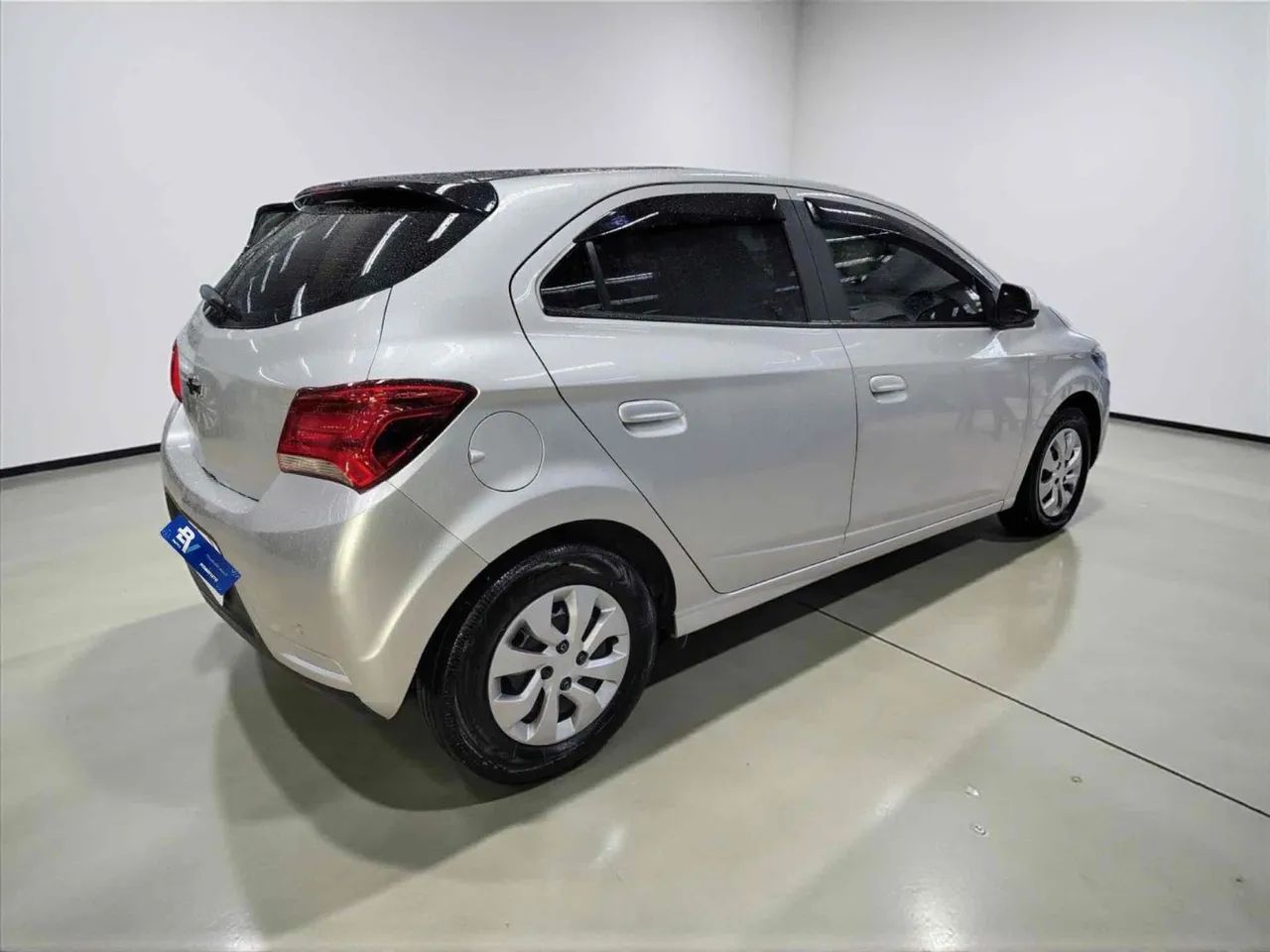 Chevrolet Onix Hatch LT 1.0 8V Flex Mec. 4P 2019 - Foto 3