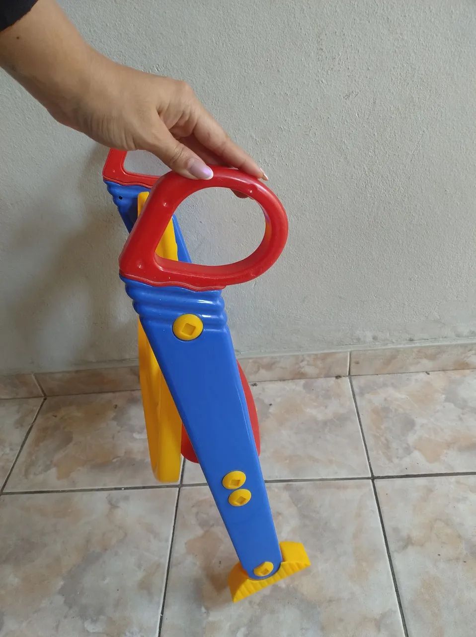 Assento redutor com escada colorido<br>R$ 65 - Foto 3