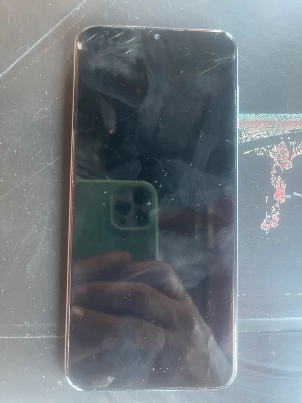 Celular semi novo 