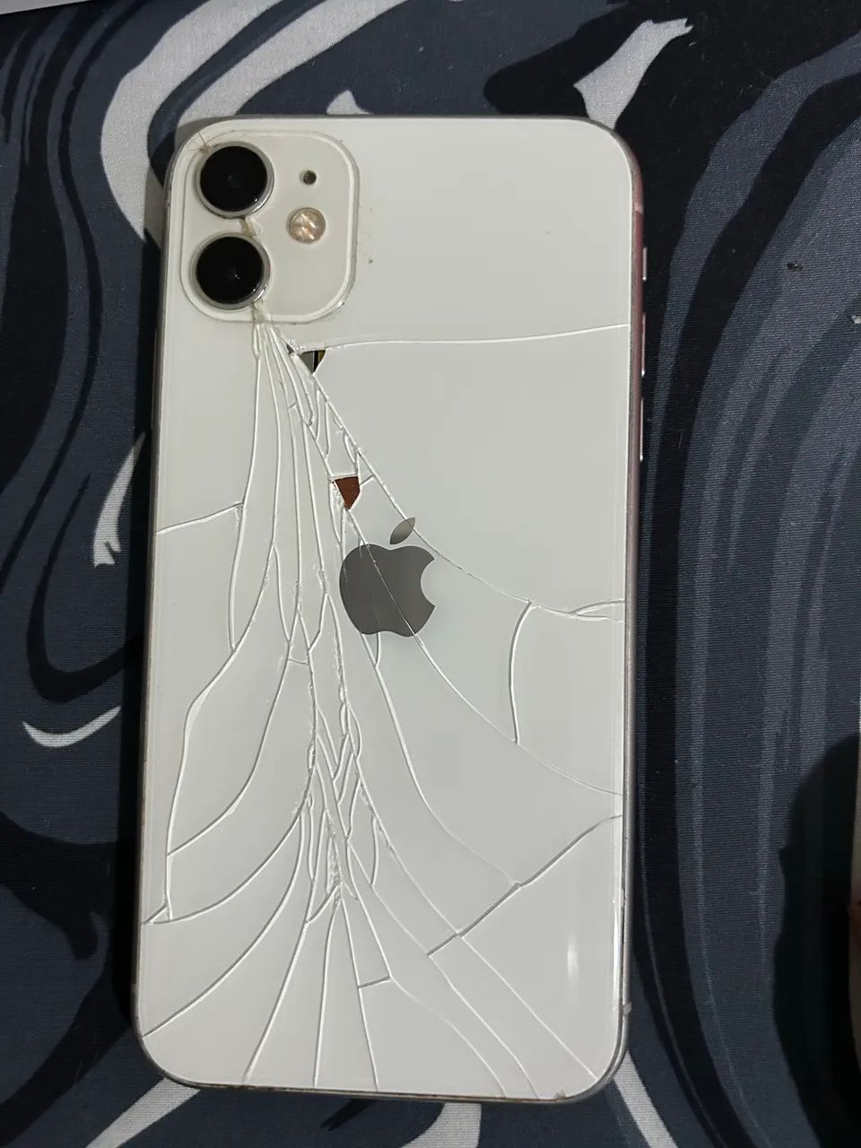 iPhone 11 64GB - Foto 2