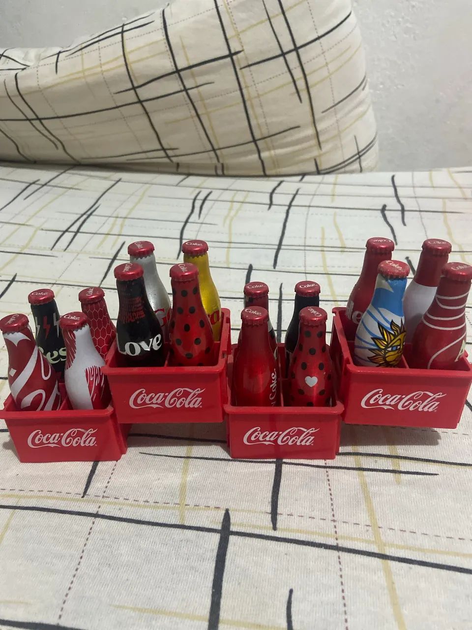 Garrafinhas da coca cola - Foto 2
