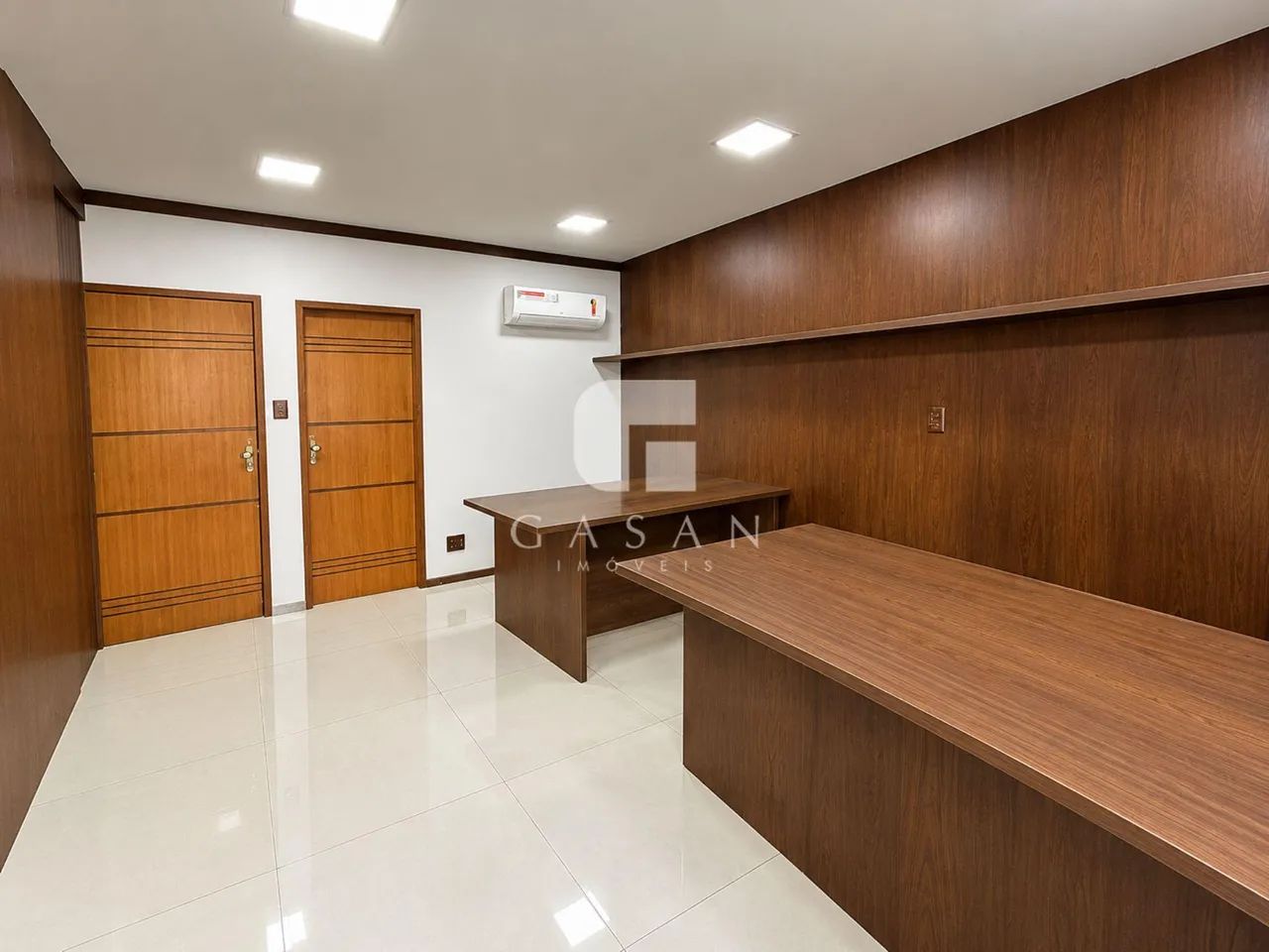 SALA PARA LOCAÇÃO NO CENTRO DE - Foto 3