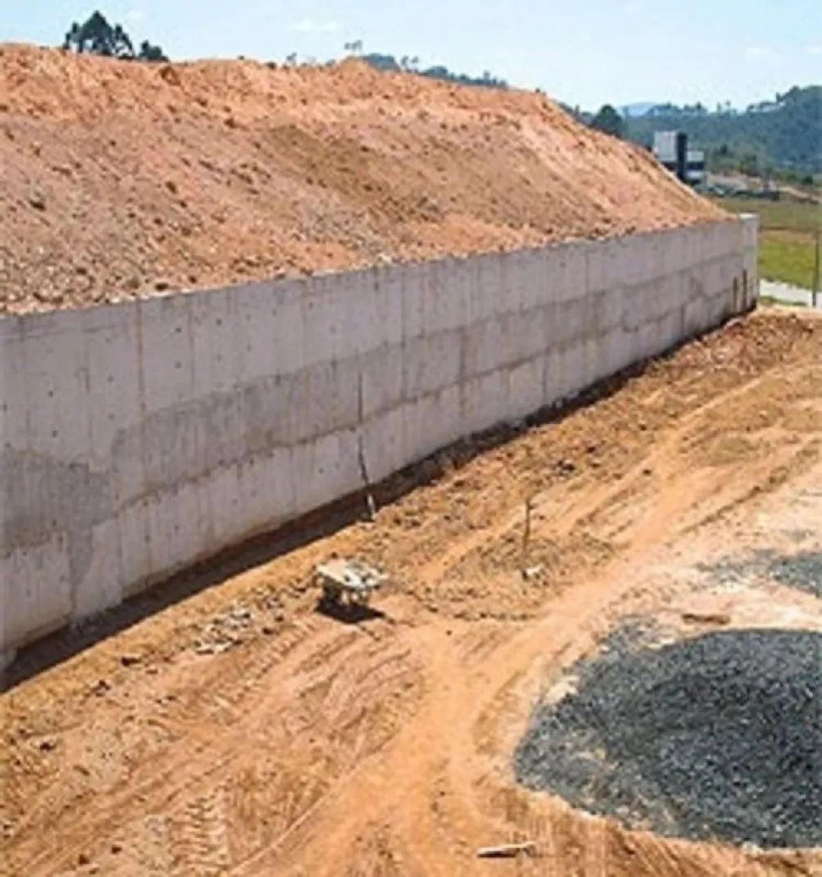 muro de concreto armado de 8cm por m2 aparti de 100m2 