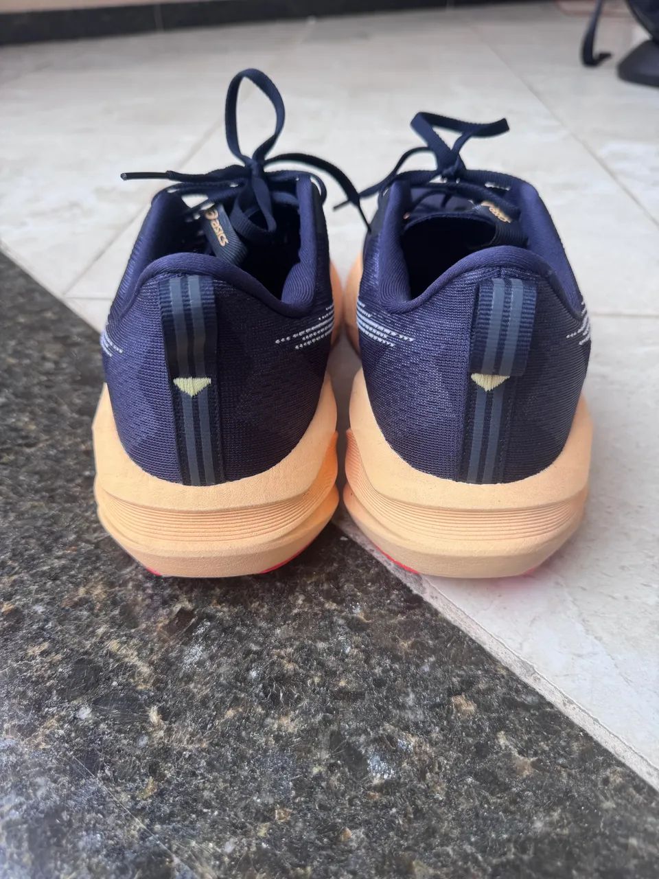 Asics Novablast 5 - Foto 4