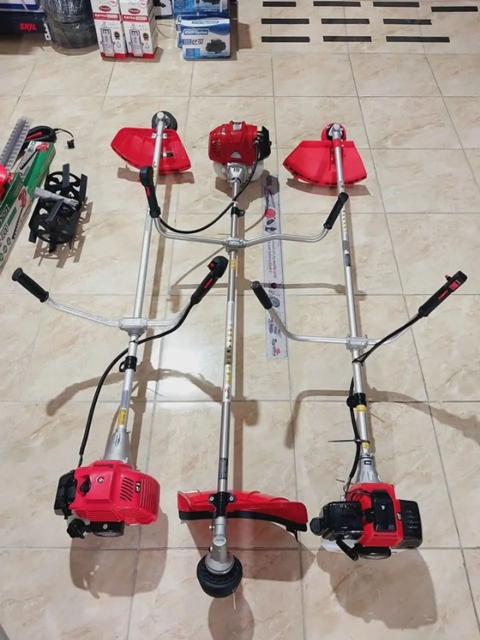 Roçadeiras a gasolina TBC52x com motor 2t e 4t Toyama - Nova/Loja
