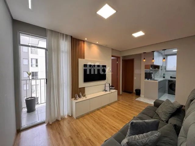 Apartamento 2 quartos com sacada no Bom Jesus 
