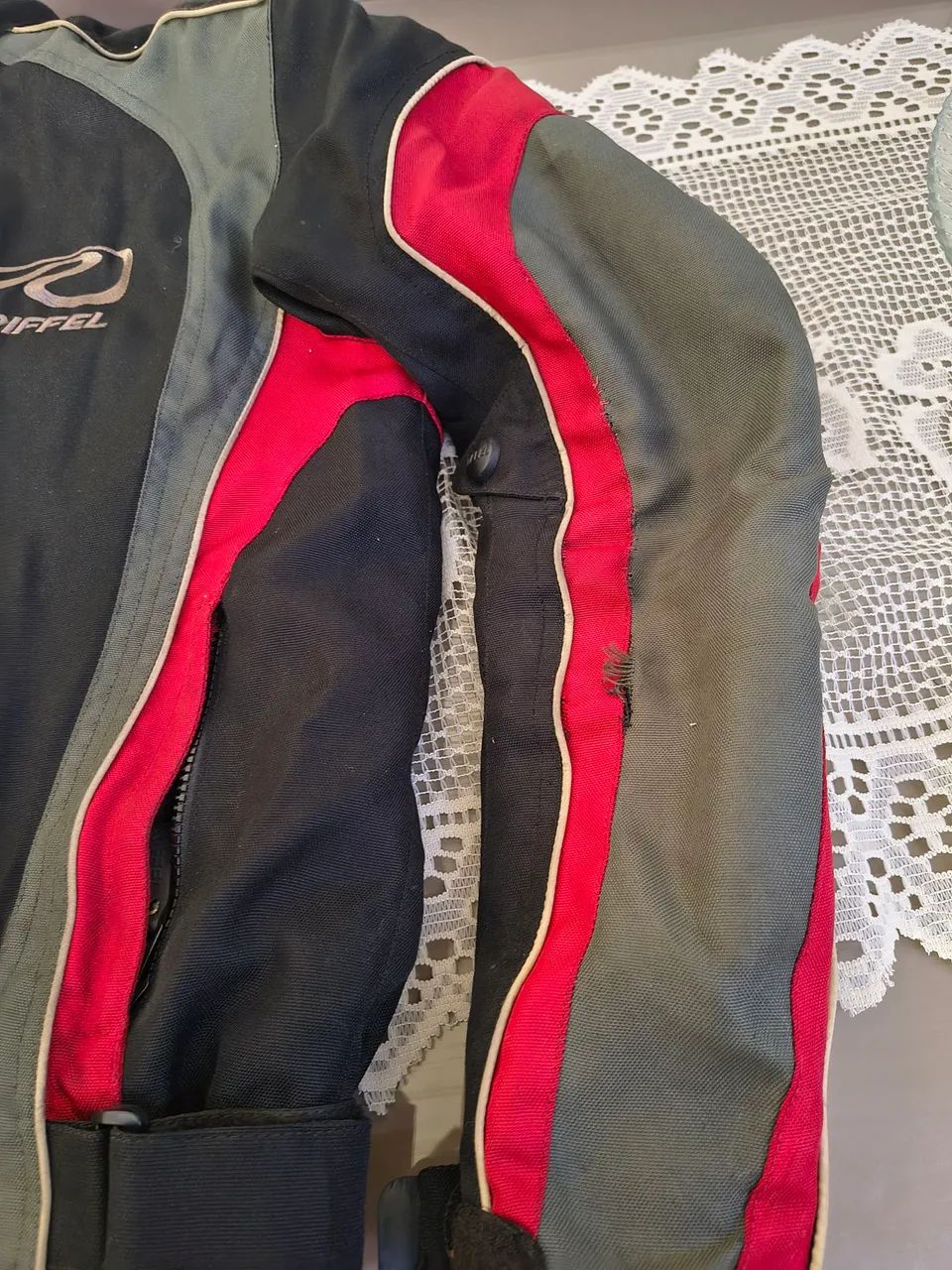 Jaqueta motociclismo feminina/ masculina preta da marca Riffel.  - Foto 5
