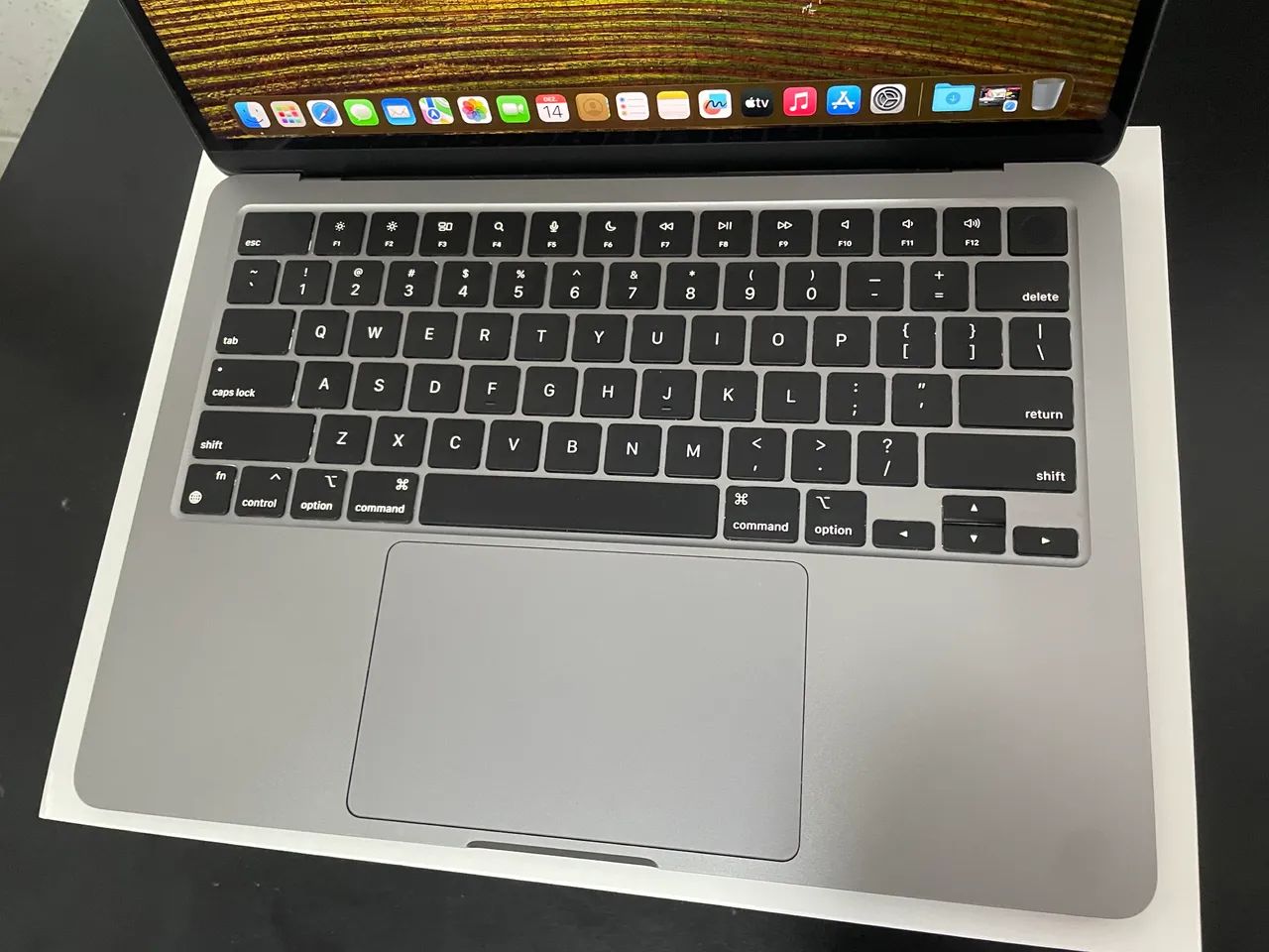 MacBook Air M2 256GB + 8GB!! IMPECÁVEL!! COMPLETO!! - Notebooks