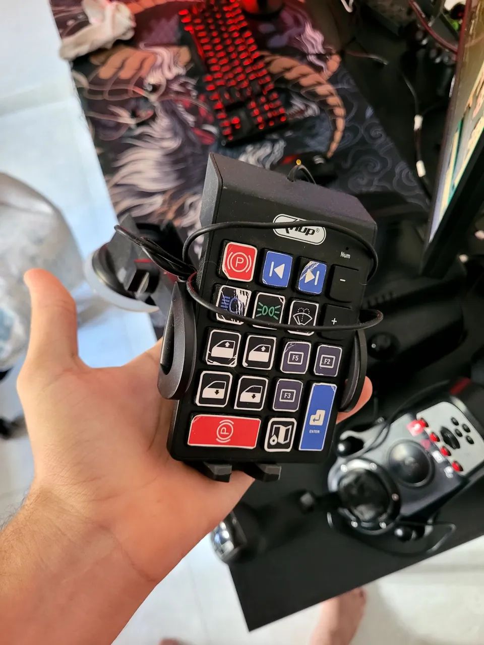 Volante Logitech G27 - Volante + Câmbio 6 marchas + Pedais + Manopla da Scania - Foto 3