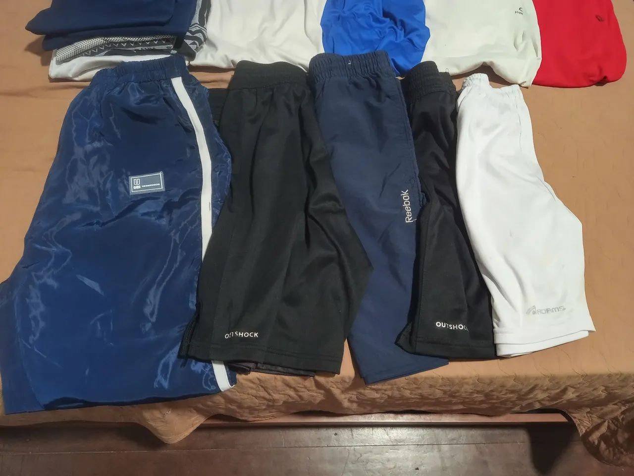 Bermudas e camisetas tam M  - Foto 2