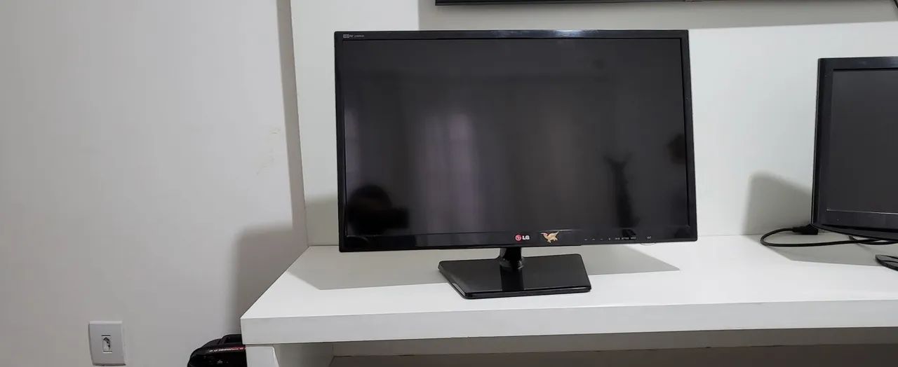 TV LG com conversor e Monitor 