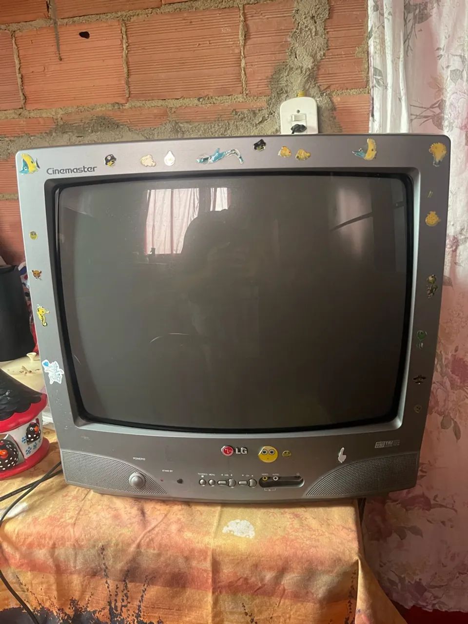 TV LG Cinemaster 20 polegadas, modelo CP-20J52.