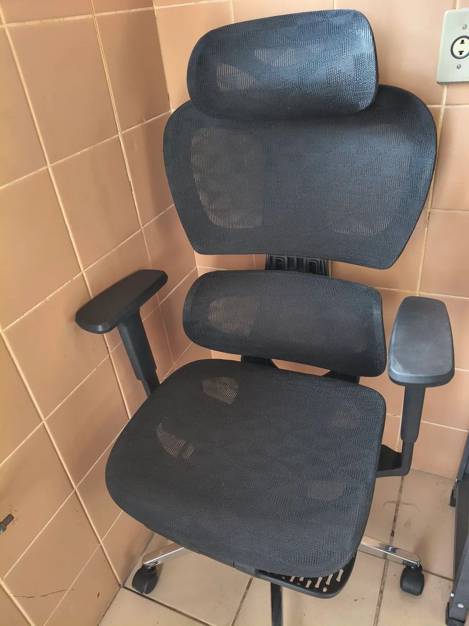 Cadeira gamer seminova pra vender logo! - Foto 5