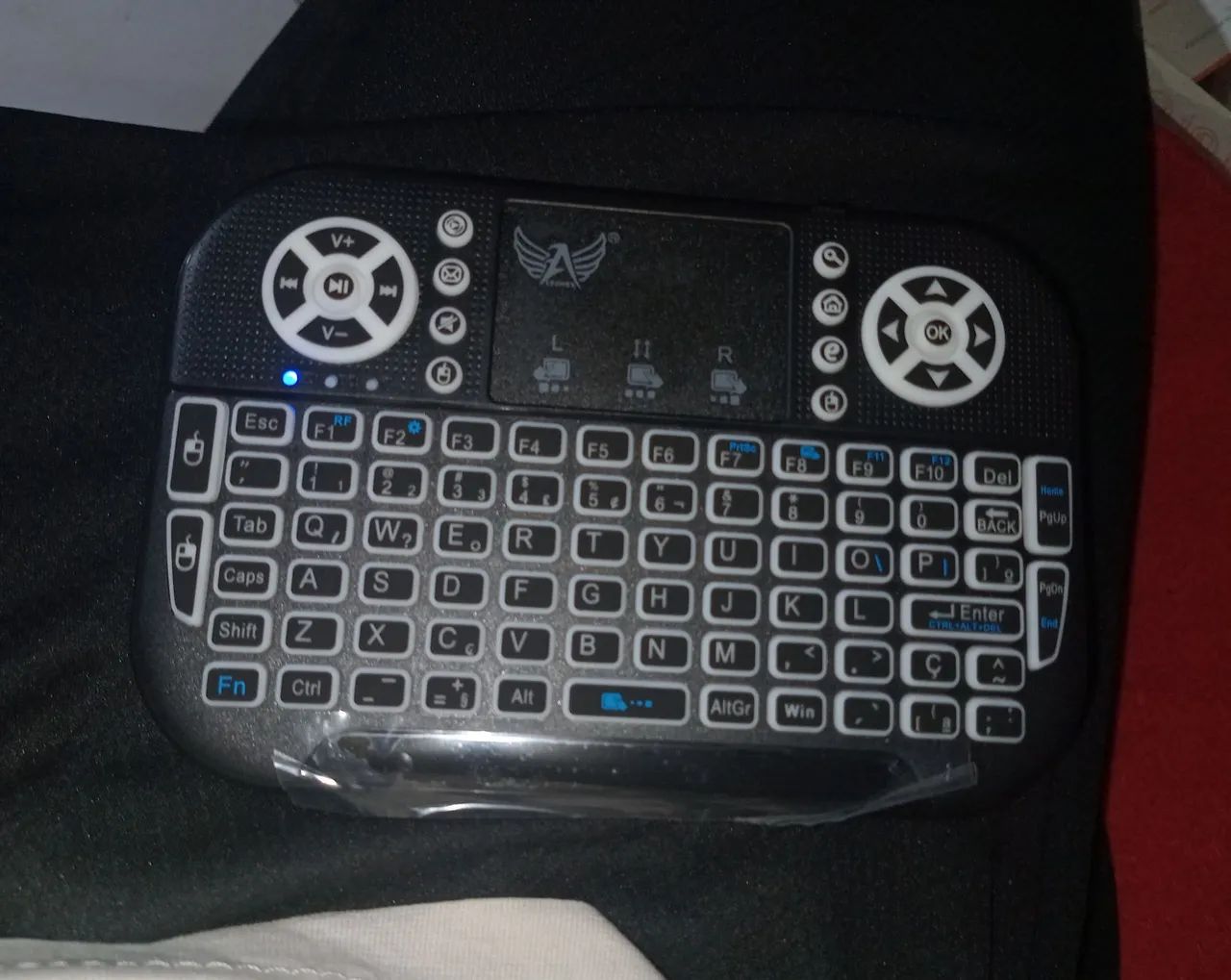 Mini teclado, com mouse imbuído, novo - Foto 2