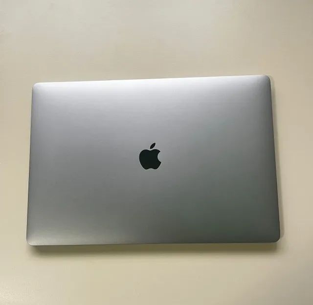 MacBook Pro 15,4 -  2019