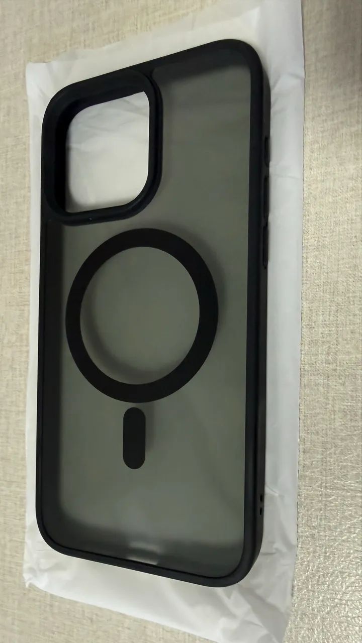 Capa Iphone 15 Pro Max JETech com MagSafe, Translucida fosca Acabamento preto - Foto 3