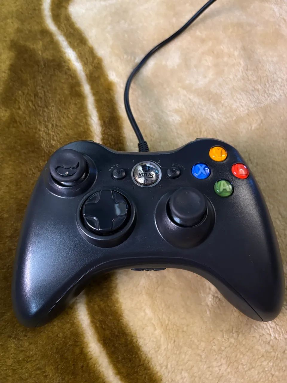 Controle Preto com Fio compatível com Xbox 360 e PC  - Foto 4
