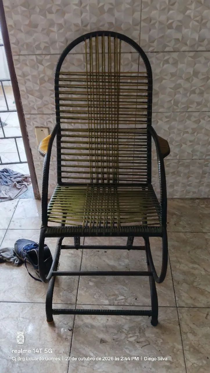 Cadeira de balanço ótimo estado 