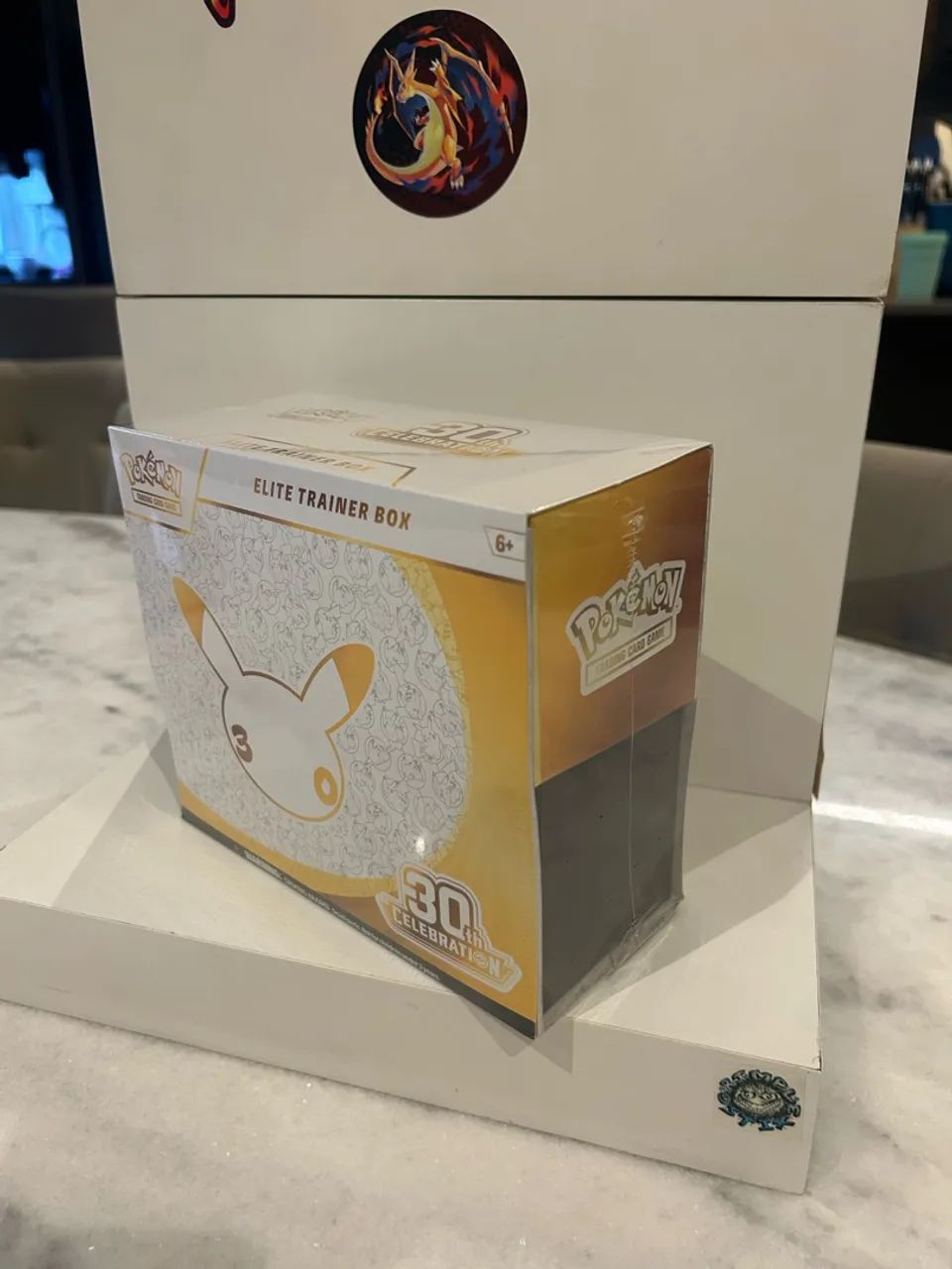 ELITE TRAINER BOX 30th INGLÊS  - Foto 2
