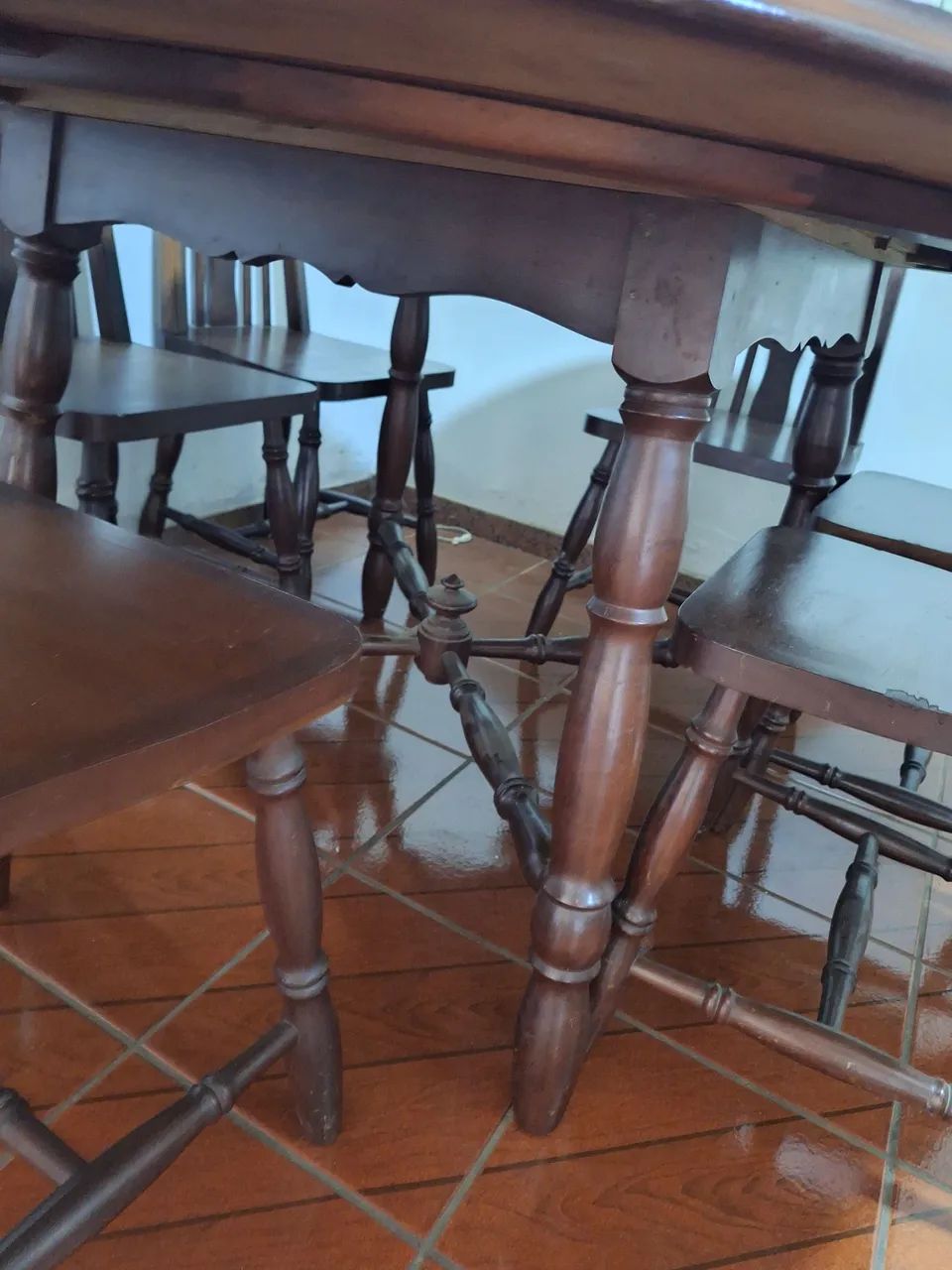 Mesa de Jantar Antiga em Madeira Maciça, Extensível + 6 Cadeiras Clássicas - Foto 5