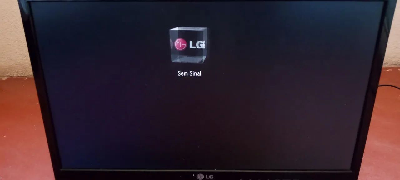Tv 30 não SMART polegadas Completa com fonte(várias entradas)* HDMI PC USB P2 e 6pinos   