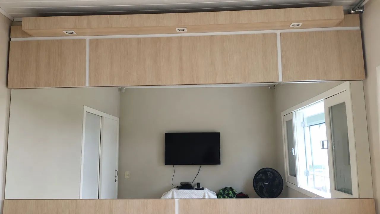 VENDO CABECEIRA COM PAINEL E NICHOS - Foto 2