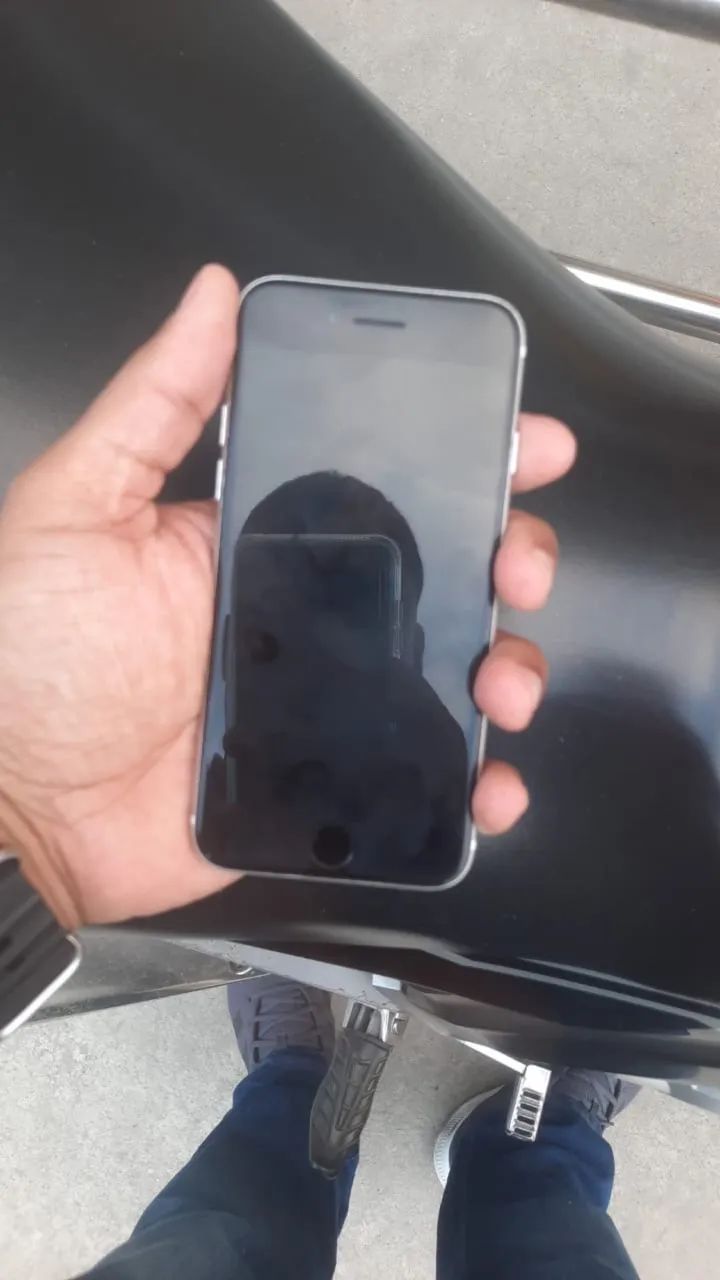 IPhone SE 2022 .3 geração. 