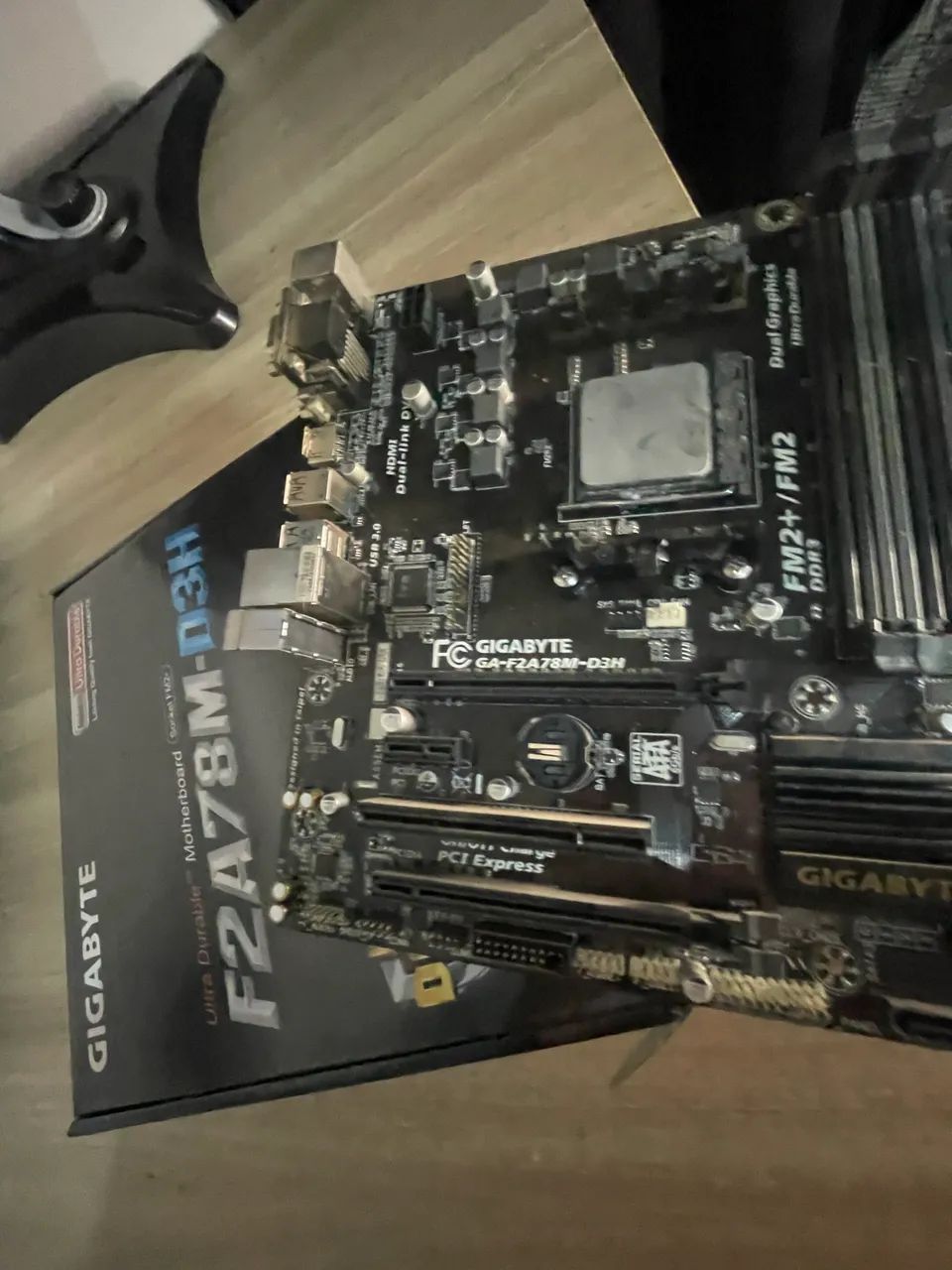 Placa Mãe Gigabyte(Envio OlxPay) - Foto 3