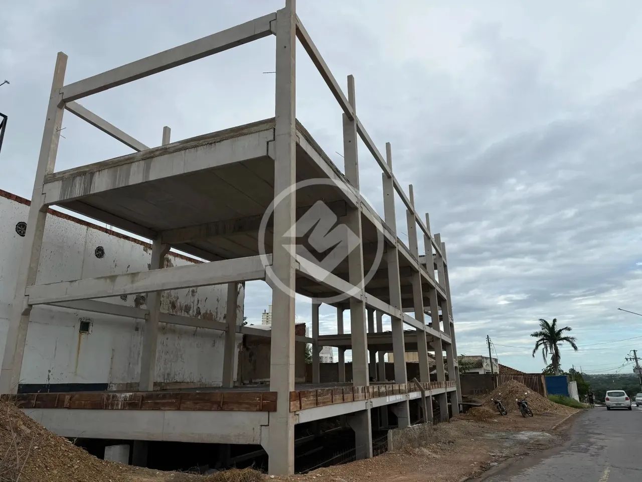 PRÉDIO COMERCIAL 700M2 AV. MIGUEL SUTIL VALOR R$40.000,00 codigo: 273054 - Foto 2