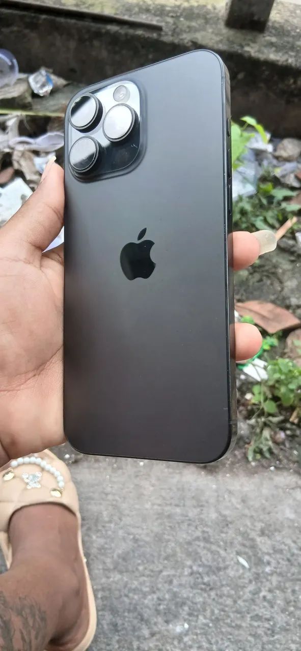 Iphone 16 pro max  - Foto 2