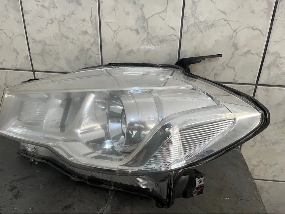 Farol Esquerdo Suzuki Sx4 2017 2018 2019 Original - Peças para