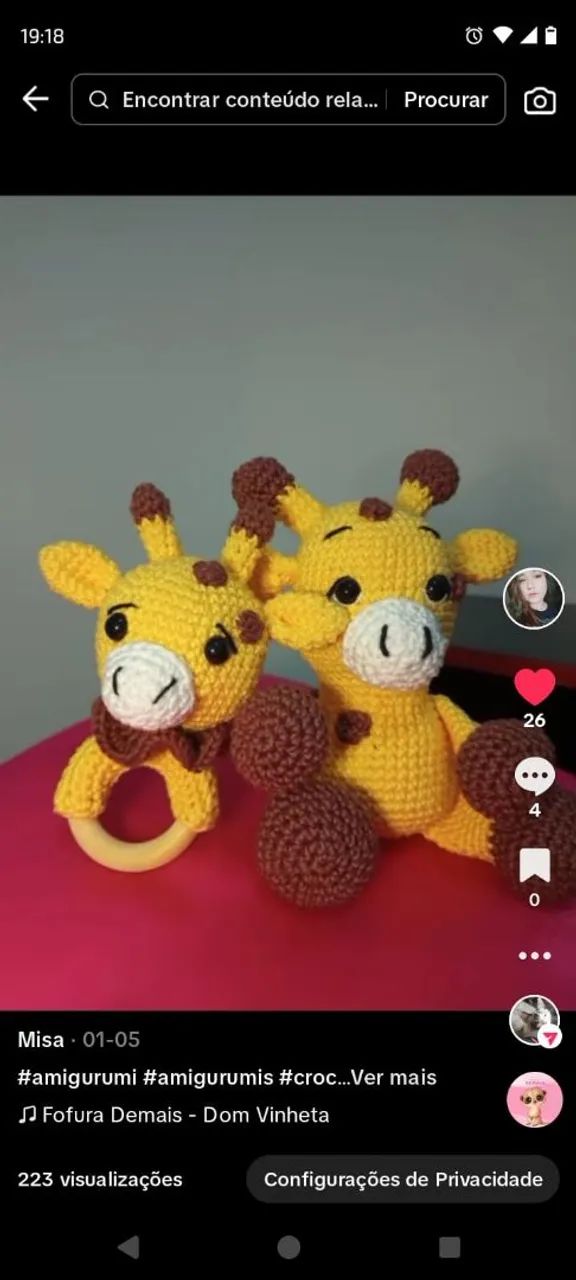 Chocalho de crochê amigurime girafa