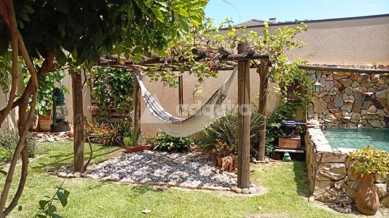 Casa térrea com amplo quintal e espaço de lazer - Foto 5