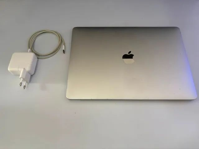 MacBook Air M1 16GB RAM 256GB SSD - Tela Perfeita + Carregador