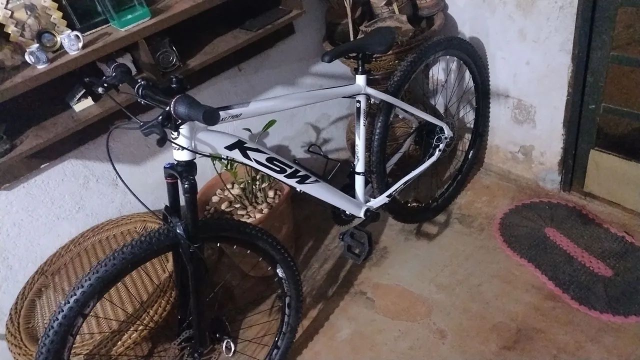 Bicicleta KSW XLT 100 Aro 29 - Praticamente Nova!