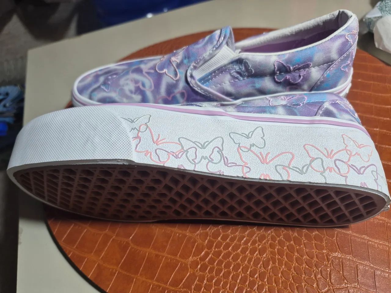 Tênis Vans Classic Slip-On Stackform na cor Butterfly Dreams, tam 35 - Foto 4