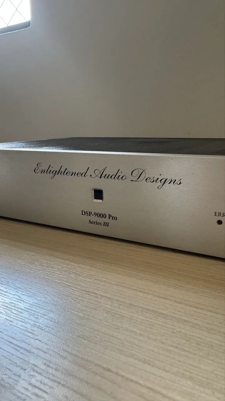 Processador de Áudio Hi-End EAD DSP-9000 Pro Series III 