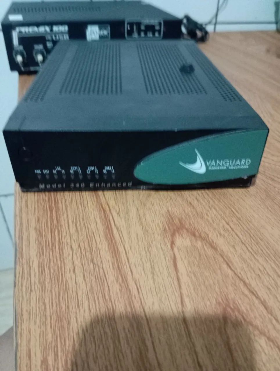 Roteador Vanguard Managed Solutions Model 340 Enhanced - Foto 2