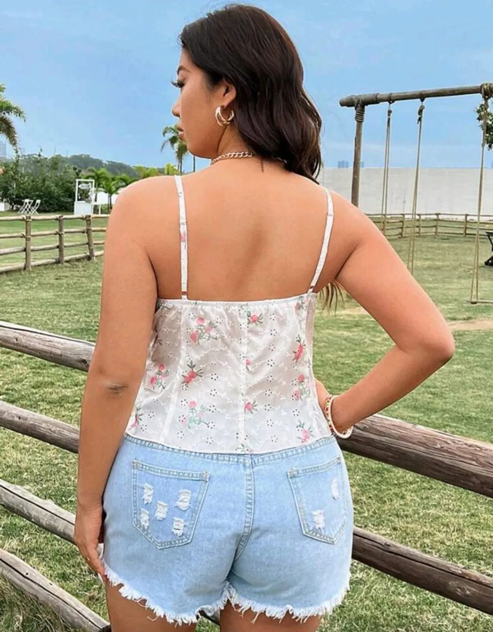 Flirla Top Tipo Camiseta com Estampa de Flores Miúdas, Renda e Alças, Boho Fofo e Doce, Ta - Foto 2