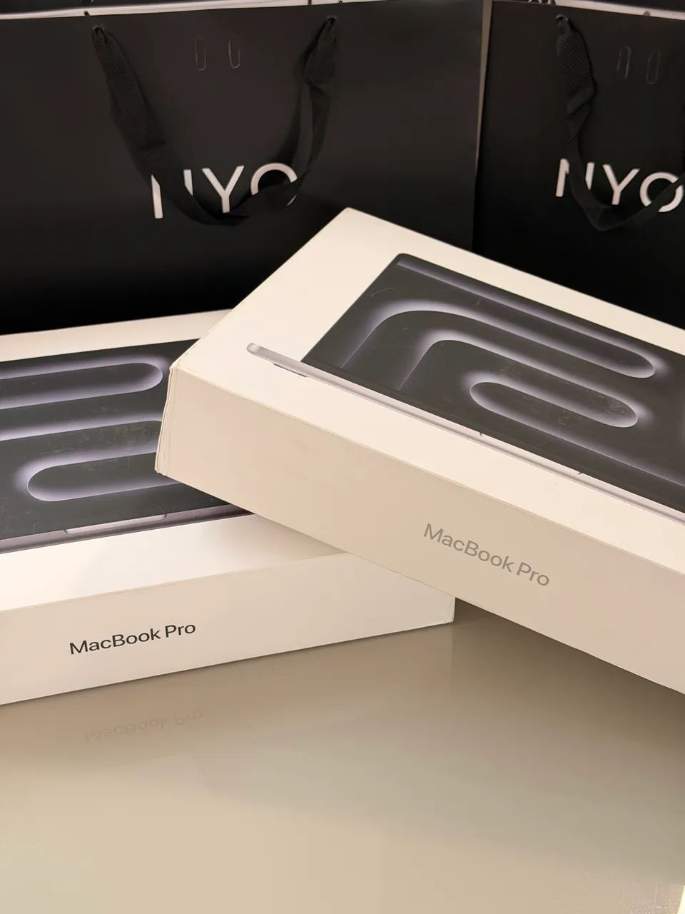 MacBook Pro M5 24/1TB SSD - Notebooks - Jardim Janaína, Biguaçu
