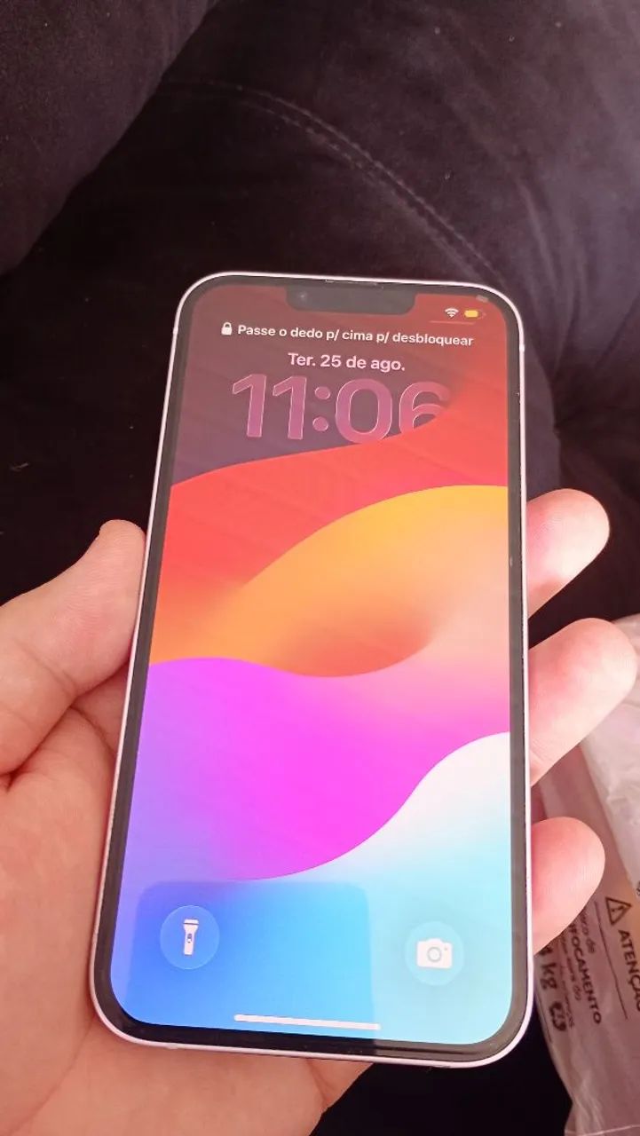 iPhone 14 sem detalhes 
