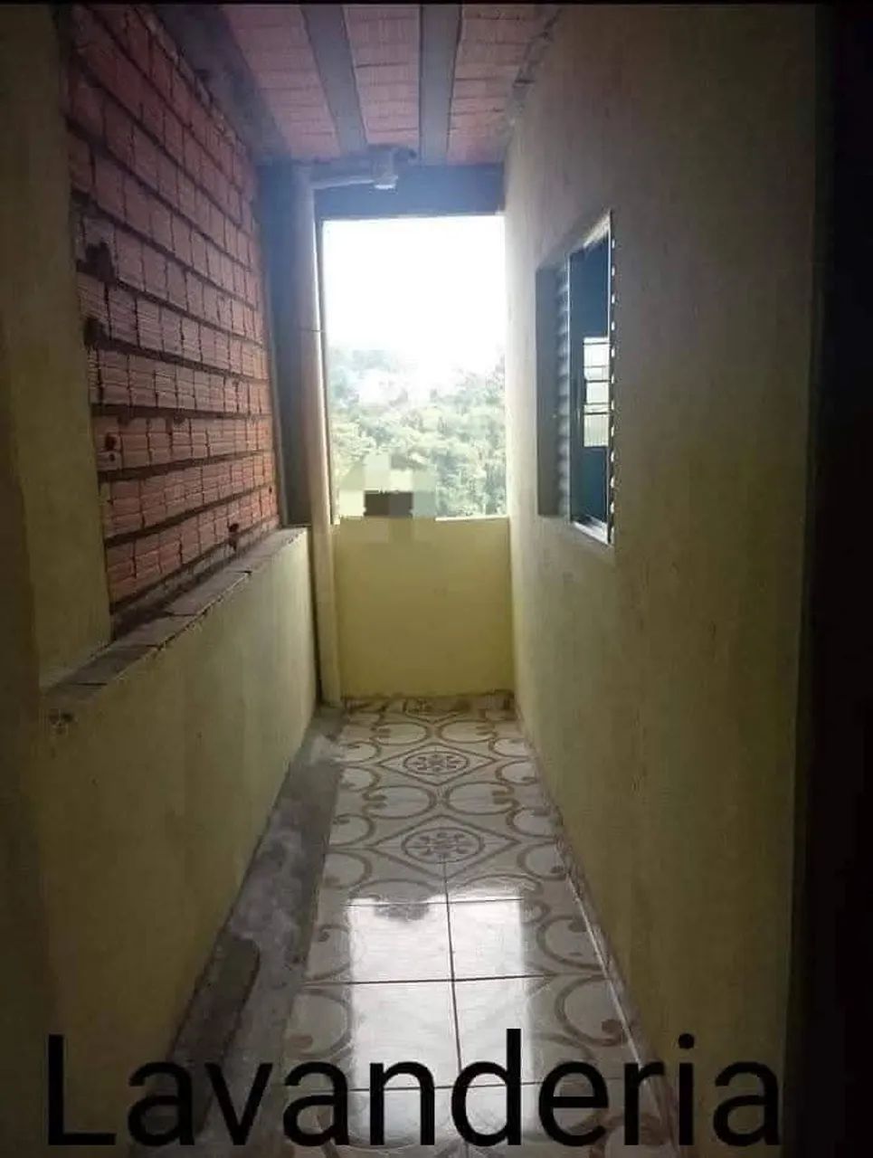 Aluga se casa 3 cômodos 