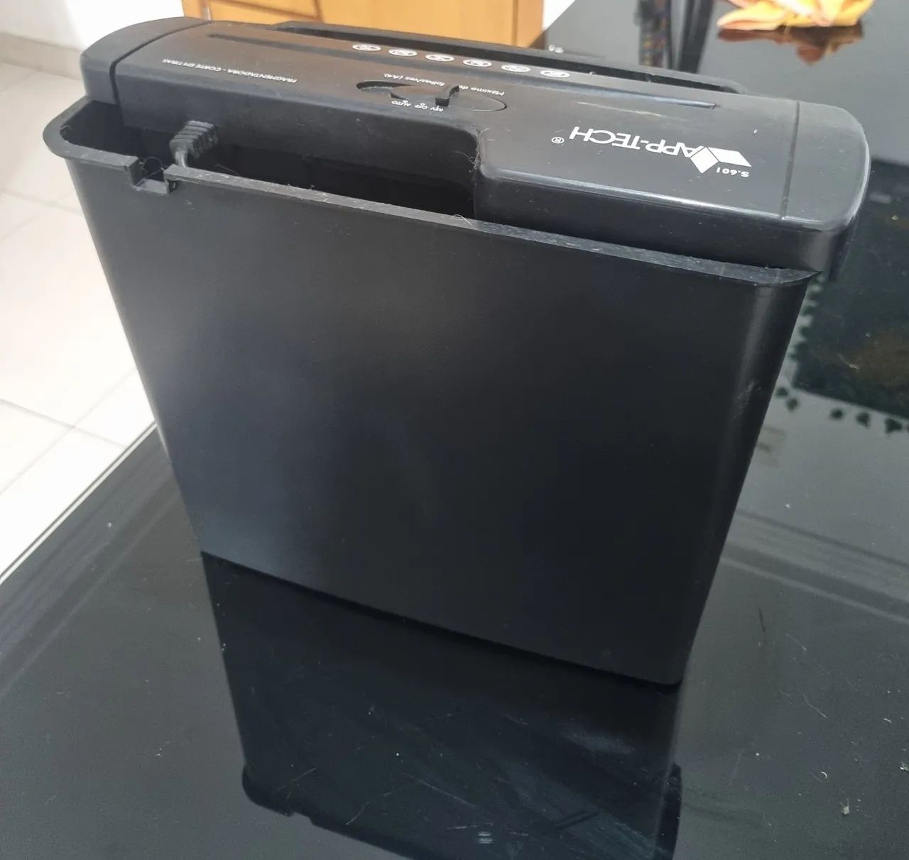 Paper and Cardboard Shredder/Fragmenter in Perfect Condition