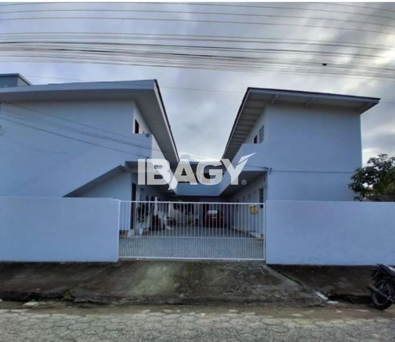 Excelente Kitnet 0 dormitório(s) em Aririu - Palhoça