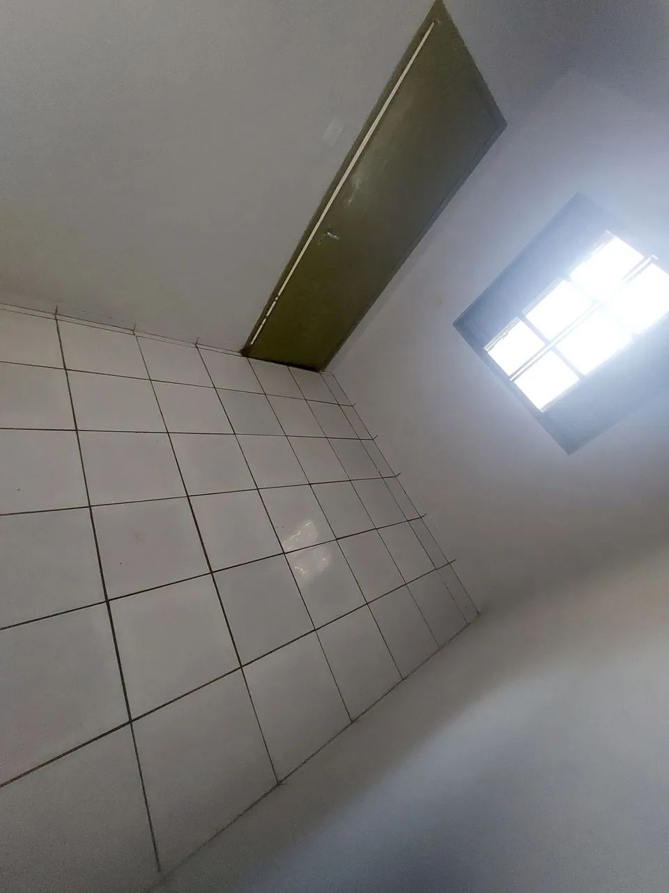 Alugo casa com grande 5 peças  - Foto 5