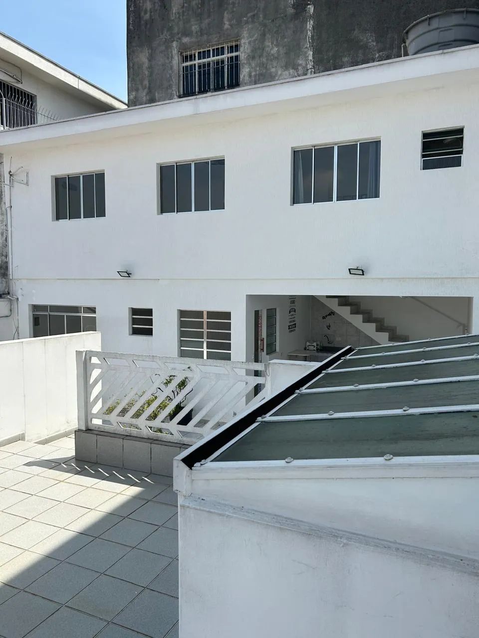 Sobrado à venda com 400m², 4 quartos e 4 vagas