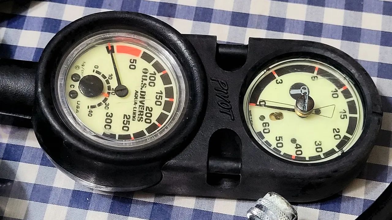 Regulador de mergulho US Divers usado - Foto 2