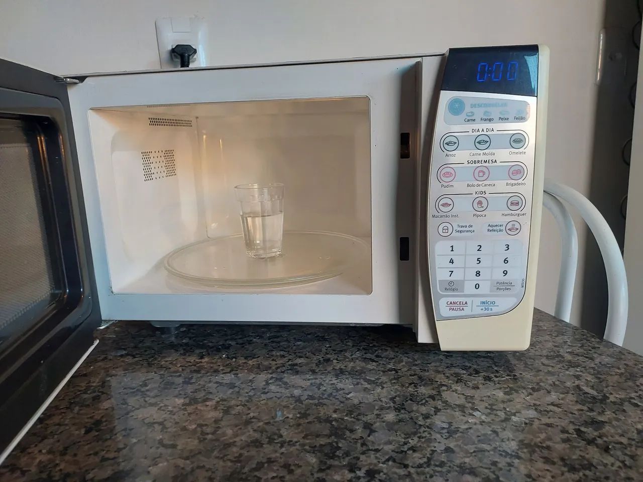 Microondas 220v  - Foto 5