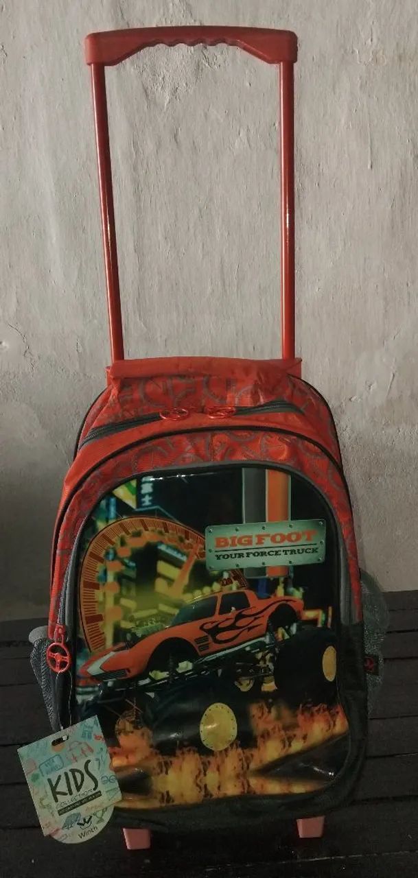 Às Três mochilas de rodinhas 90